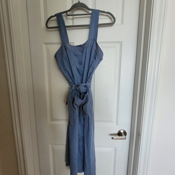 Two Vintage Dresses: Red and Blue Cotton Belted Smock Dresses - Picture 8 of 14